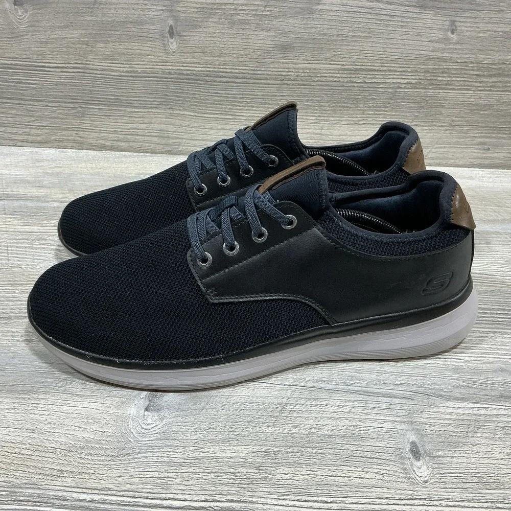 Skechers Relaxed Fit Street Mens Size 12 Slip On Sneakers Black Navy 58817